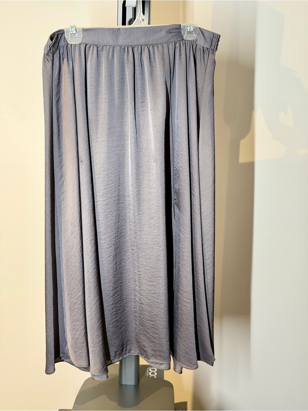 Women's Flowing Midi Skirt in Gray